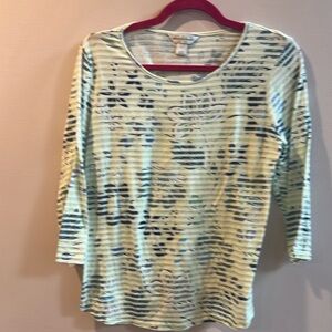 Christoper & Banks Size Medium Flowered 3/4 Length Sleeve Top Green & Blue